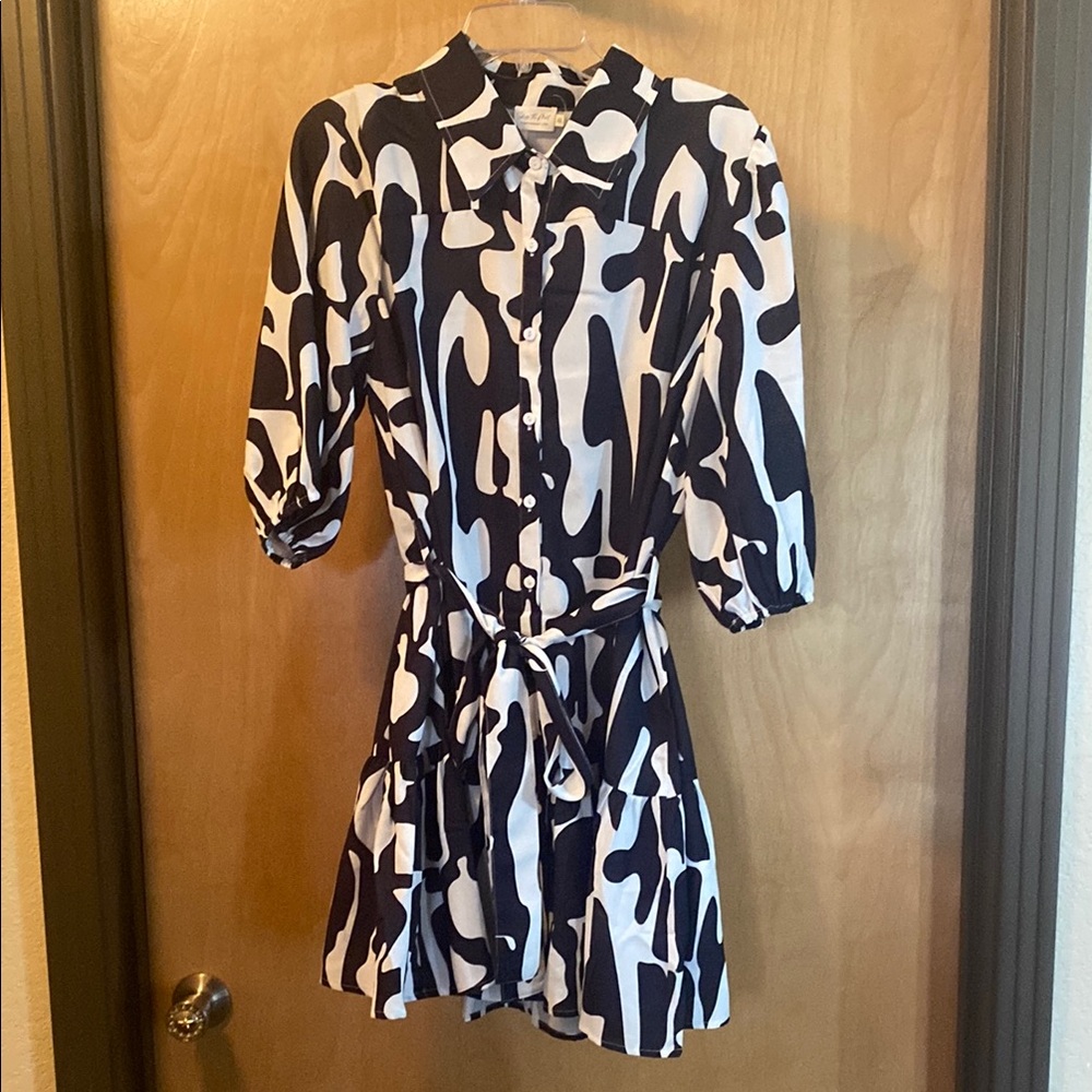 Black/White Abstract Dress